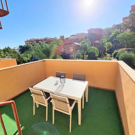 Golf & Resort Apartment In La Reserva De Marbella Esterno foto
