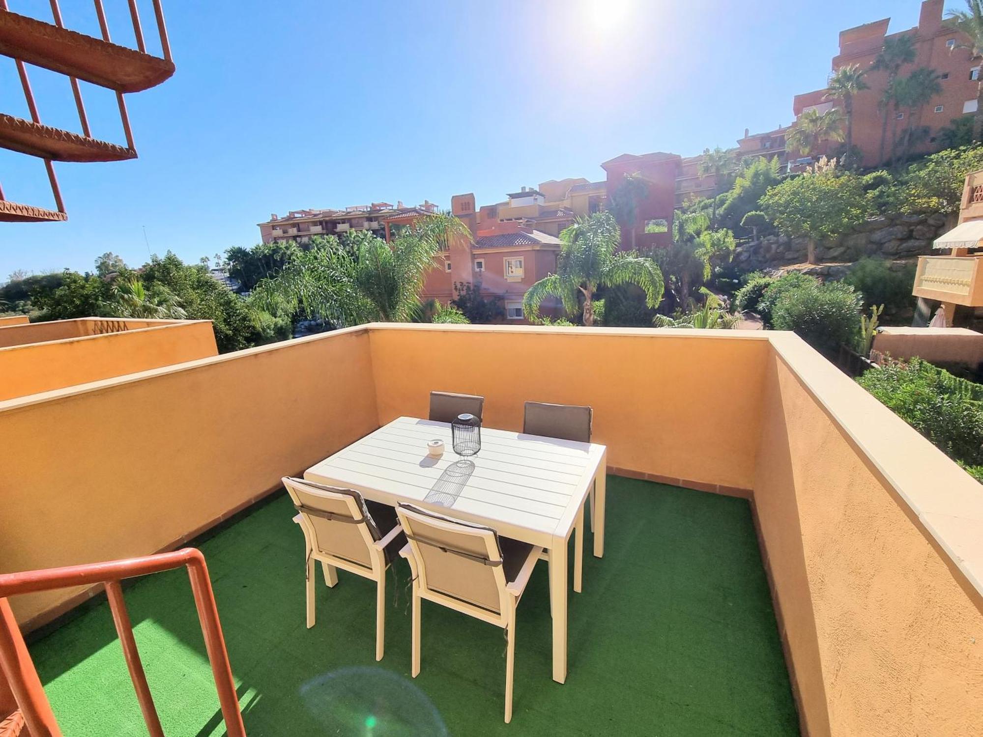 Golf & Resort Apartment In La Reserva De Marbella Esterno foto